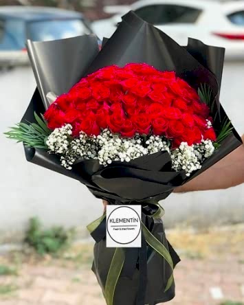 100 gül kız isteme buketi